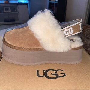 UGG